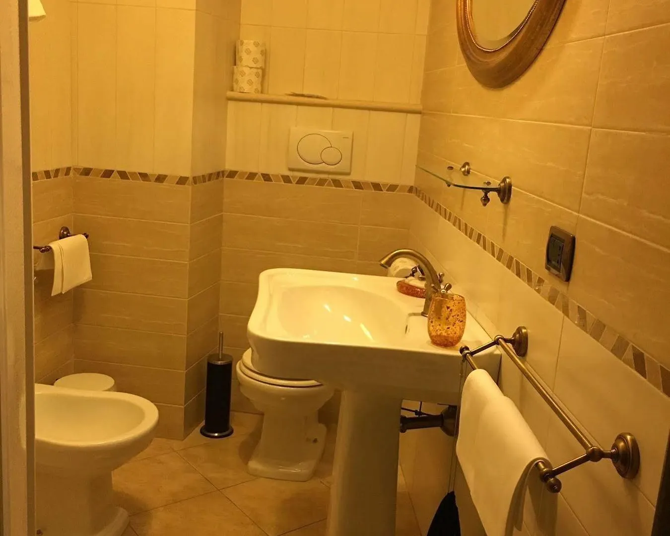 Hotel Le Divine - Reception Via Xxv Aprile 5 Levanto Italia