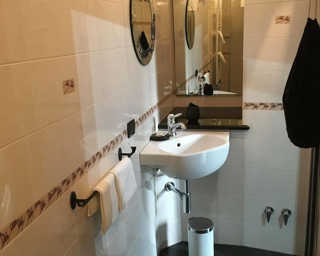 Hotel Le Divine - Reception Via Xxv Aprile 5 Levanto